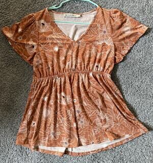 Michelle Mae Rust Floral V-Neck Peplum Tunic